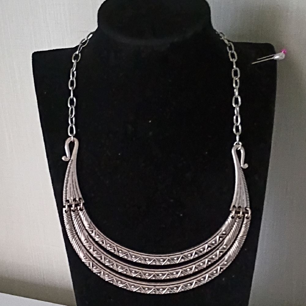 Triple Layer Curved Bar Bib Necklace Silver Tone Ethnic Tribal Classic